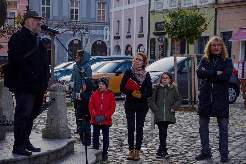 Vernisáž výstavy 30 let svobody zahájila Jindřichohradecký festival svobody.