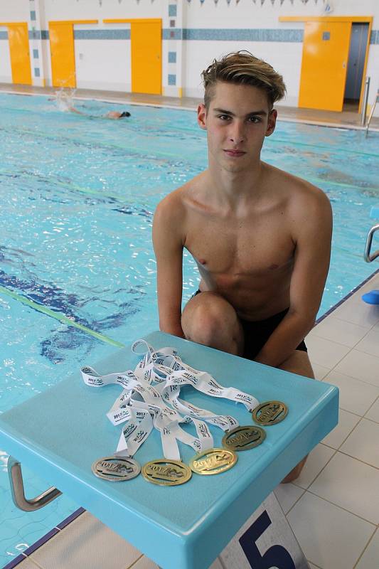 Jonáš Kešnar přivezl z Evropských paralympijských her mládeže pět medailí.