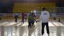 Školu bruslení v novém školním roce zahájili žáci druhých tříd z jindřichohradecké 5. základní školy.