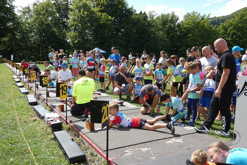 letní biatlonisté ze Starého Města startovali na mistrovství Slovenska a v prestižním Viessmannově poháru. Do České Kanady si přivezli 19 medailí.