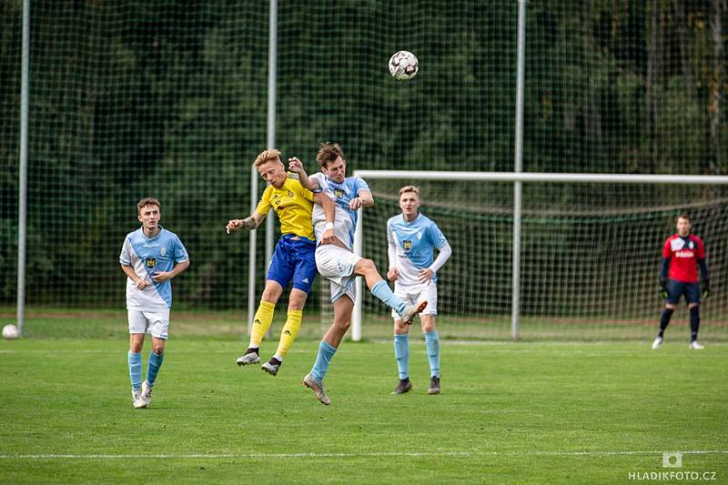 Jindřichohradečtí fotbalisté v duelu s Doubravkou vybojovali dva body.