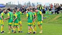 Fotbalisté Třebětic (v zelenožlutém) v 19. kole I. a třídy porazili Bernartice 5:1 a upevnili si vedení v tabulce sk. B.