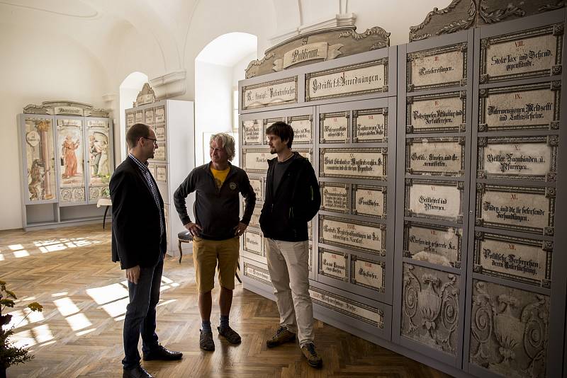 Učená společnost České republiky navštívila oblastní archiv v Třeboni.