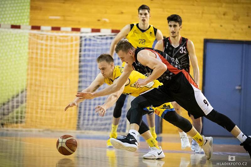 Hráči Fio Basketu sice ve druhém finálovém souboji play off I. ligy doma porazili GBA EU Praha 80:76, ale z titulu se radoval hostující tým.