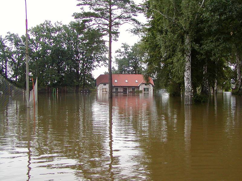 Velká voda 2002 v Třeboni.