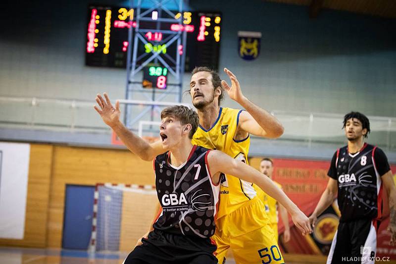 Hráči Fio Basketu sice ve druhém finálovém souboji play off I. ligy doma porazili GBA EU Praha 80:76, ale z titulu se radoval hostující tým.