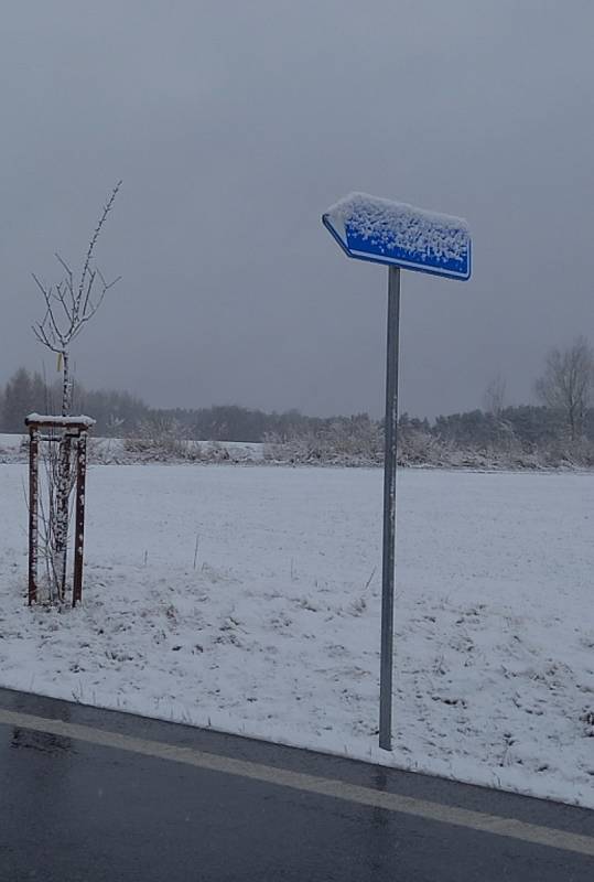 Sněžení nabídlo idylickou atmosféru v místech, která jsou v létě v obležení turistů. Odbočka do Lužnice ovšem chtěla spíše znalost místa než dobré oči.