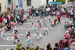 Oslavy Dne dětí v Nové Bystřici se tradičně odehrávají na náměstí, které se změní v jedny velké omalovánky. 