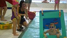 Jindřichohradecký plavecký bazén slavil pět let od znovuotevření po modernizaci. Na děti čekaly vyhlášení výtvarné soutěže a úkoly ve vodě. 