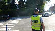 V poslední školní den policisté dohlíželi na bezpečnost dětí u 3. základní školy v Jindřichově Hradci.