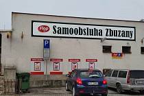 Některé menší obchody na jihu Čech nyní zaznamenávají vyšší tržby.