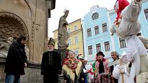 V Jindřichově Hradci baráčníci vynesli smrtku z města a rozloučili se tak se zimou. 