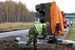 U Jarošova vypadl z podvalu vojenský obojživelný transportér.