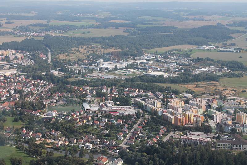 Na jindřichohradeckém letišti se uskutečnila akce s názvem Létání pro Hradec.