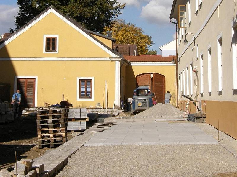 Rekonstrukce dvorů minoritského kláštera