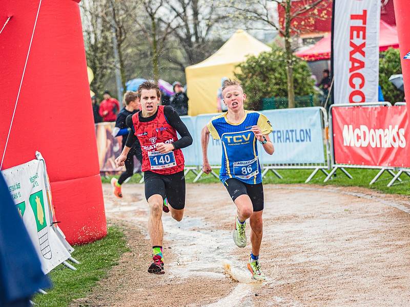 Závodníci jindřichohradeckého klubu TCV úspěšně reprezentovali na MČR v aquatlonu.