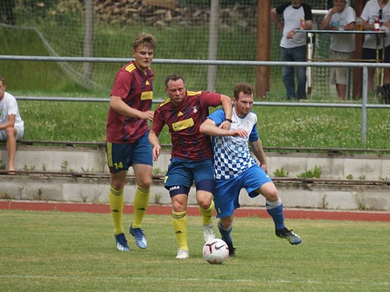 Fotbalisté Nové Bystřice porazili na domácí půdě Studenou 2:1 a zajistili si postup do semifinále Letního okresního poháru.