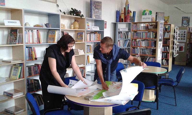 V jindřichohradecké knihovně se již scházejí dětské práce v soutěži na téma Jak bude vypadat knihovna za 125 let.