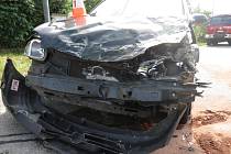 Osobní vozidlo v Jindřiši narazilo do projíždějícího vlaku úzkokolejky, řidič automobilu byl lehce zraněn.