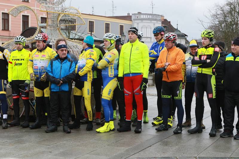 Příznivci jindřichohradecké cyklistiky uvítali nový rok tradiční vyjížďkou.