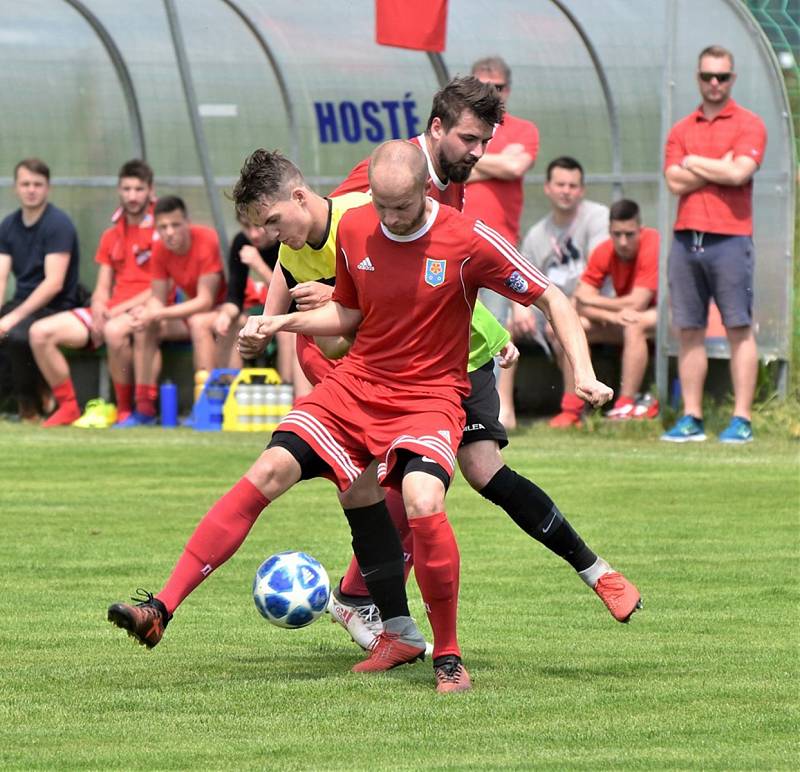 Fotbalisté Třeboně zvítězili v Oseku přesvědčivě 4:0.