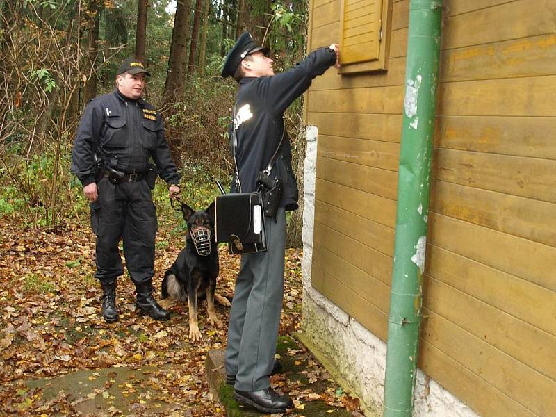 Policisté na Jindřichohradecku začali s kontrolami chatových oblastí. 