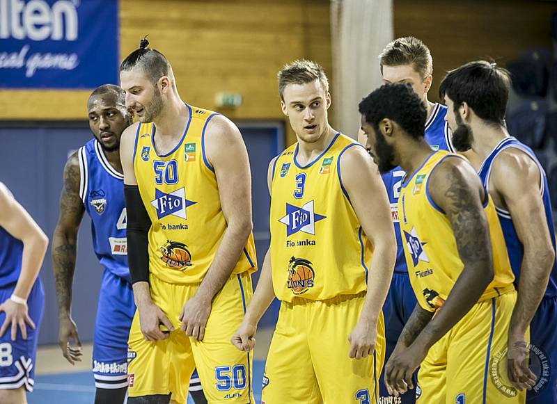 Jindřichohradečtí basketbalisté podlehli v prvním kole nadstavby USK Praha 70:73.