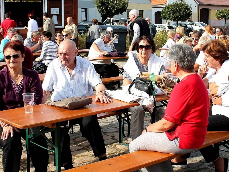 V Kardašově Řečici se lidé přišlil podívat do nově opravené radnice.