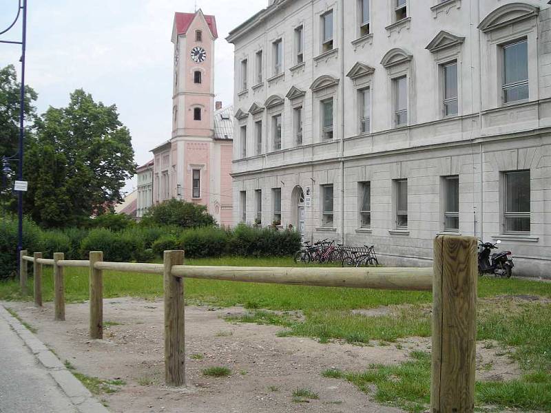 Základní škola ve Stráži nad Nežárkou.