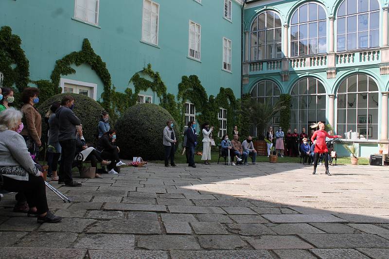 Dačické muzeum otevřelo dvě výstavy fotografií.