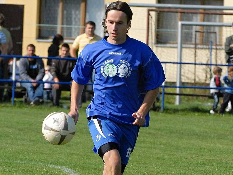 Momentka z divizního zápasu Třeboň - Tachov (3:1).