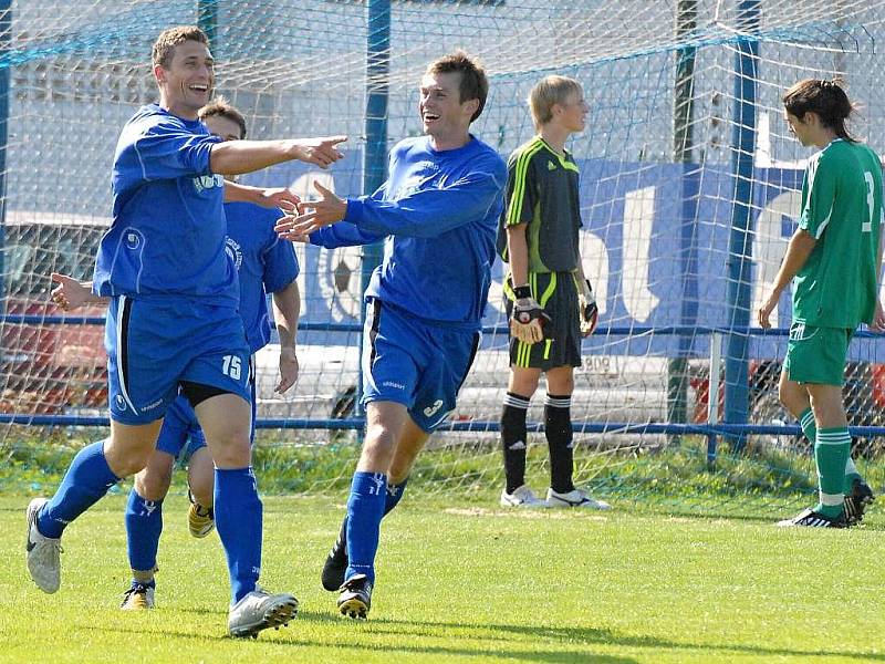 Momentka z divizního zápasu Třeboň - Tachov (3:1).