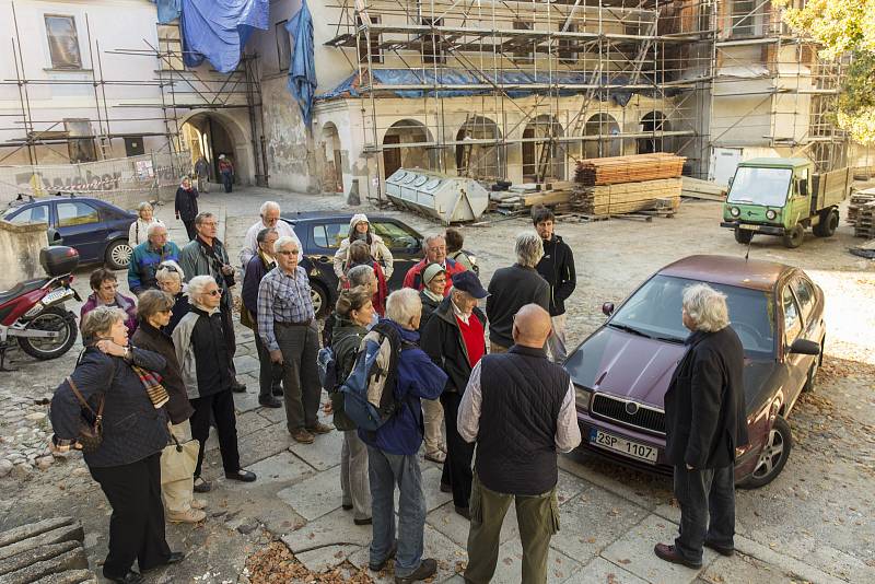 Učená společnost České republiky navštívila oblastní archiv v Třeboni.