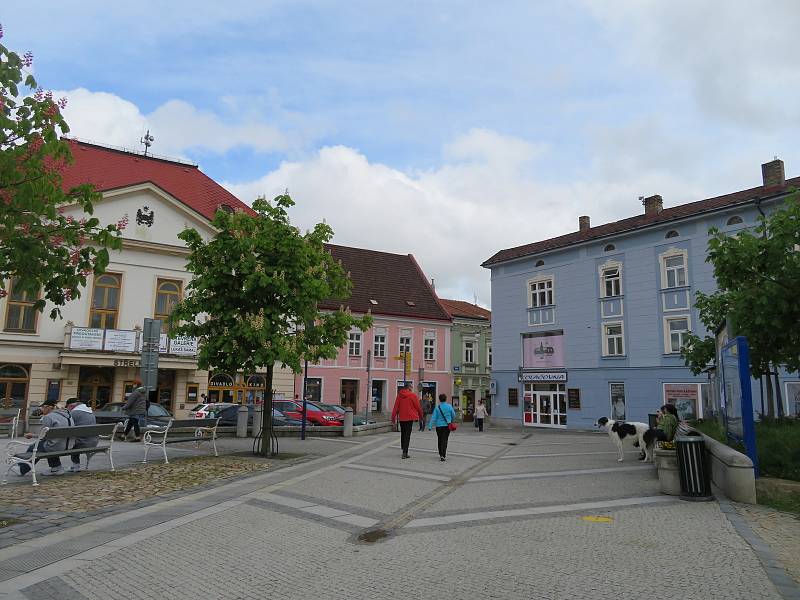 Deštivá neděle 23. května v Jindřichově Hradci.