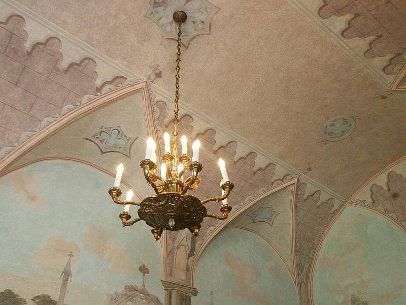 Ve státním zámku Dačice otevřeli pro návštěvníky  nový sál s restaurovanými malbami s krajinnými motivy.