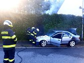Hasiči HZS JčK v Dačicích zasahovali u hořícího motoru osobního auta.
