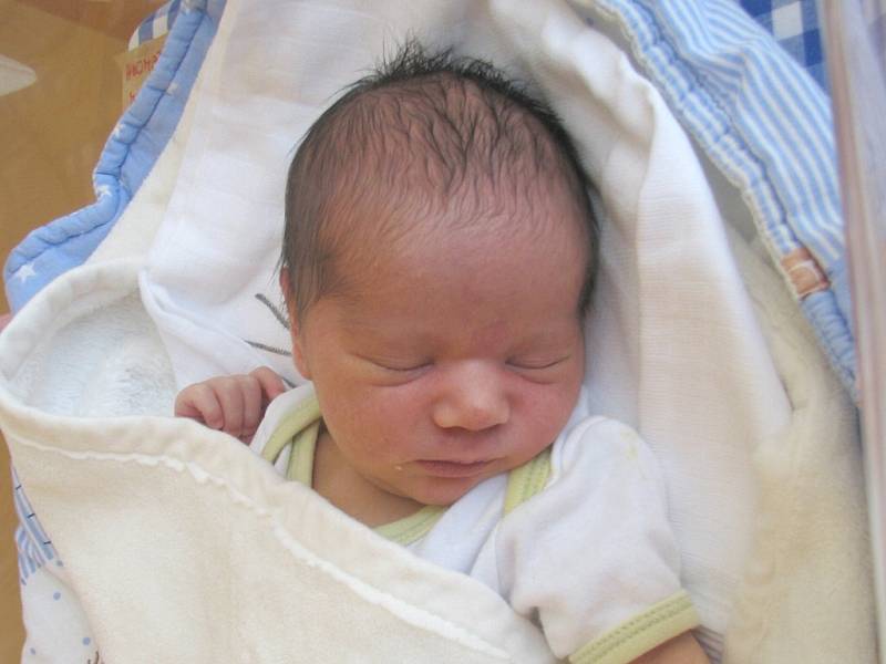 Matěj Hromadka z Břilic se narodil 3. srpna 2013 Petře Pechové a Lukáši Hromadkovi. Vážil 3300 gramů a měřil 49 centimetrů.