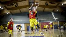 Jindřichohradečtí basketbalisté porazili v atraktivním prvoligovém derby Písek 95:86.