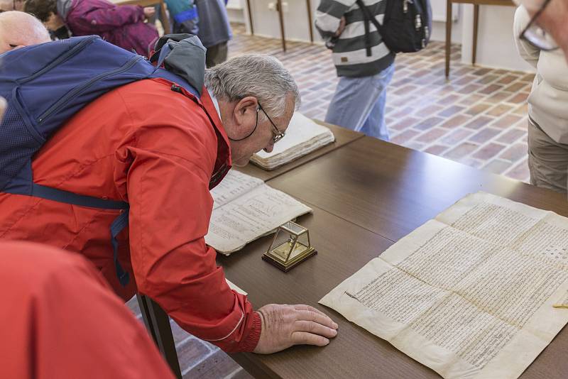 Učená společnost České republiky navštívila oblastní archiv v Třeboni.