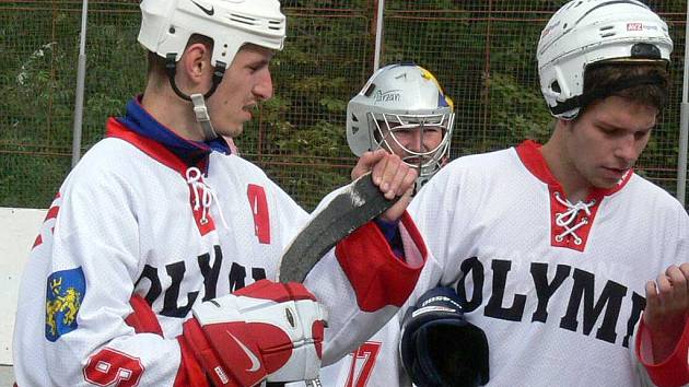 Jaroslav Matějka (vlevo) dal v zápase s Kladnem 2 góly a pomohl k vítězství jindřichohradeckému Olympu.