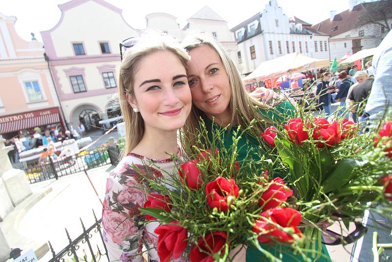 Květinová show na třeboňském náměstí