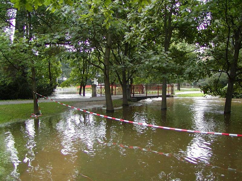 Velká voda 2002 v Třeboni.