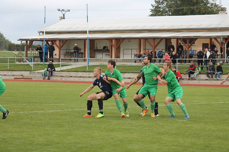 Fotbalisté Nové Bystřice prohráli na domácím trávníku s Lomnicí 0:3.