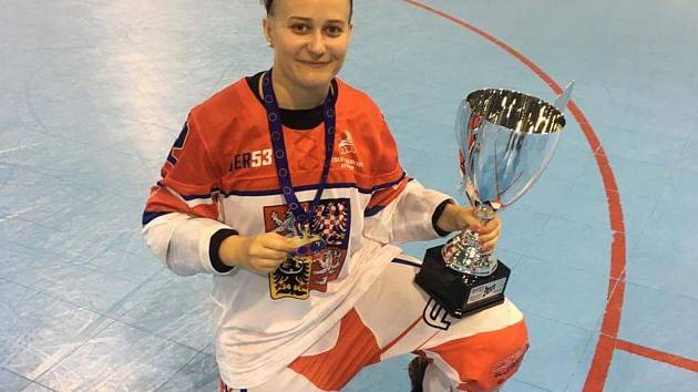 Martina Vonková z Třeboně je reprezentantkou jak v ledním, tak i inline hokeji.