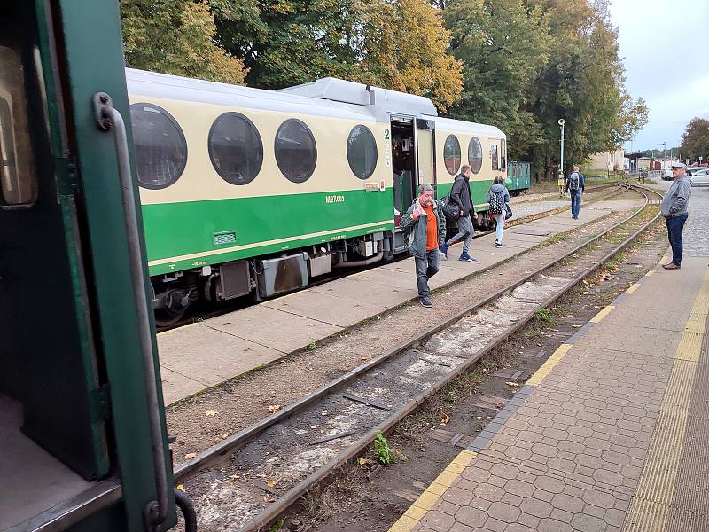V neděli 2. října 2022 odjel z jindřichohradeckého nádraží úzkokolejky poslední vlak