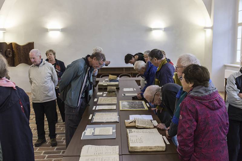 Učená společnost České republiky navštívila oblastní archiv v Třeboni.