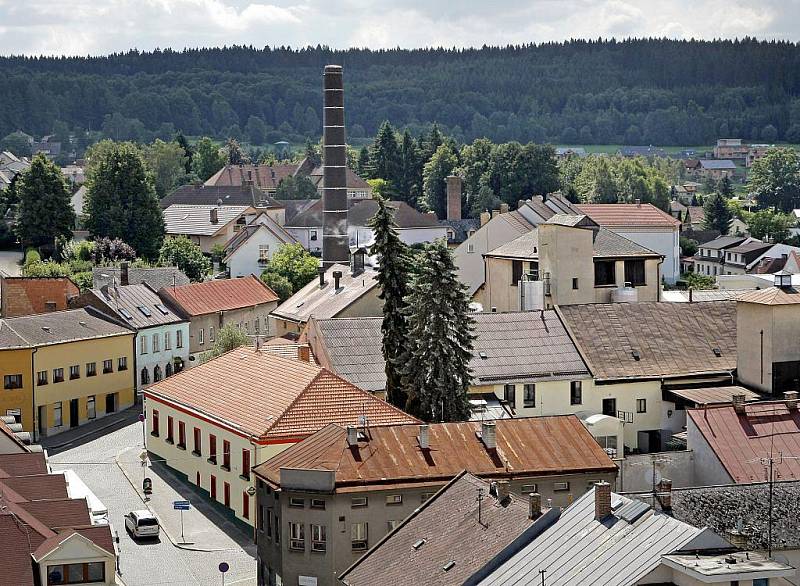 Výhled z věže kostela svatého Mikuláše v Humpolci nyní bude možný pouze o víkendech