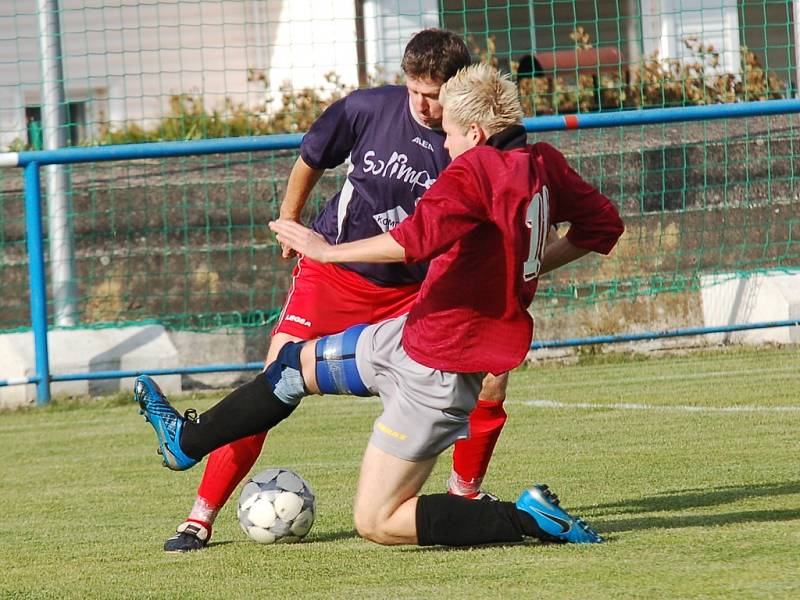 Fotbalisté Humpolce B dokázali, že pokud zaberou, dokáží v I. B třídě porazit kohokoliv. V sobotu získali skalp do té doby vedoucích Habrů.