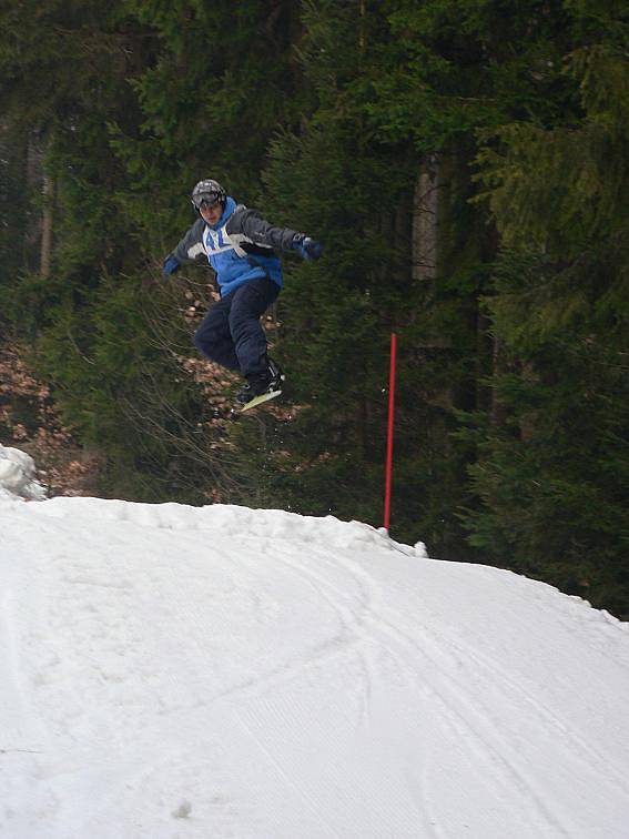 Snowboard a ski cross na Křemešníku