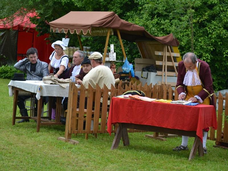 Divadelníci z občanského sdružení Čtveráci si připravili představení s názvem Humpolecký kapucín.